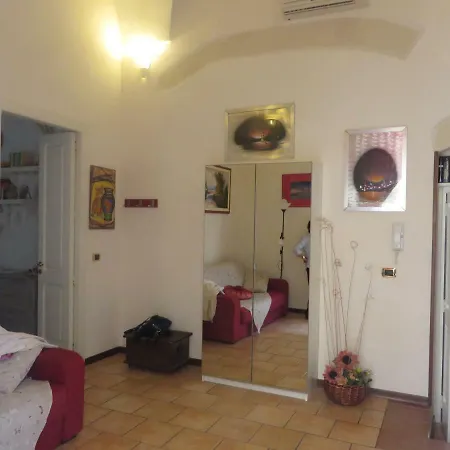 Il Volo Delle Rondini Apartment *